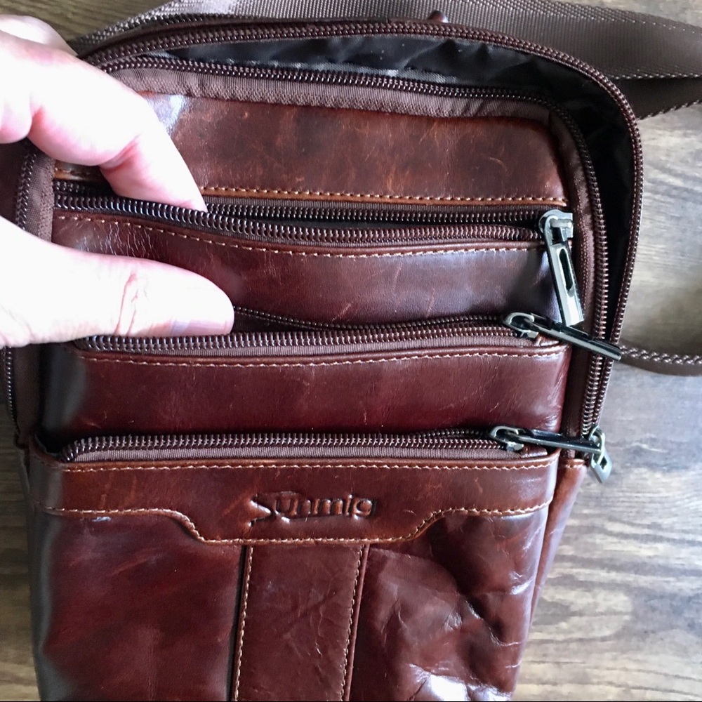 Crossbody bag - Picture 10 of 16